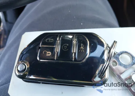 2020 Jeep Wrangler Unlimited Sahara 4X4 from USA, damaged, VIN 1C4HJXEN1LW180460